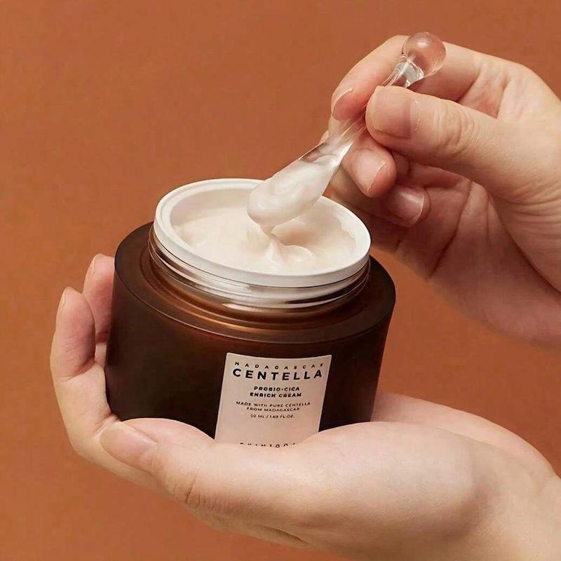 کرم مرطوب کننده و ترمیم کننده سنتلا