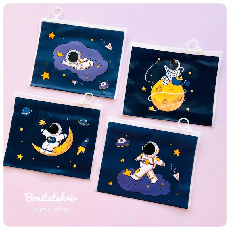 پوشه طلقی زیپی فضانورد (سایز A5)