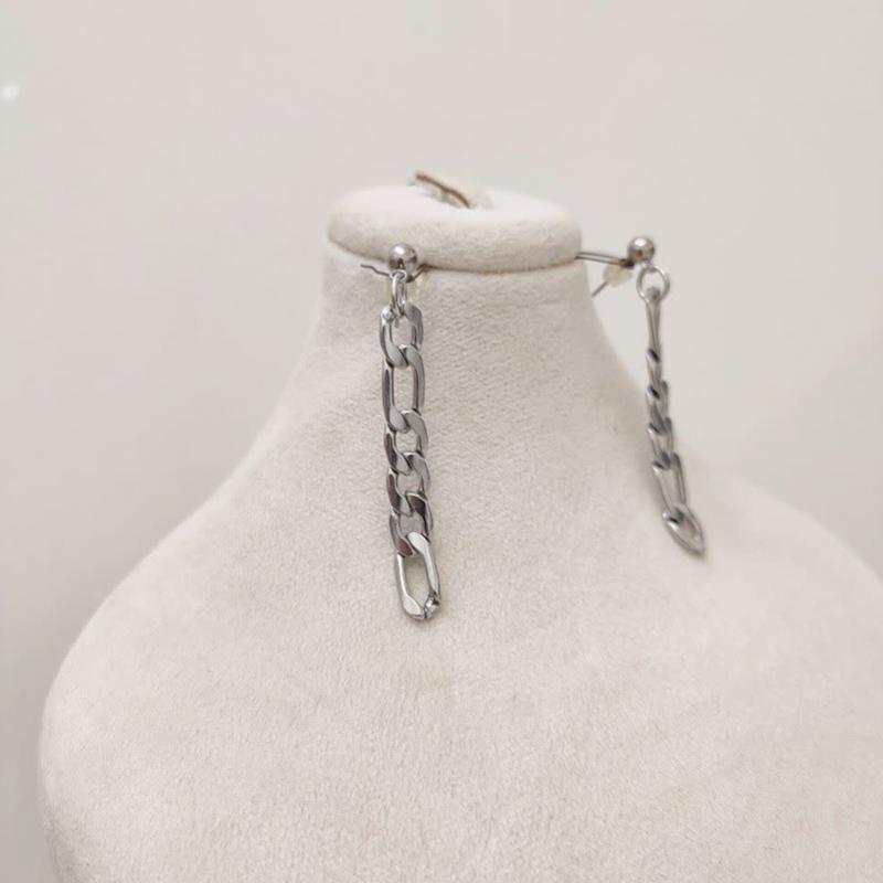 گوشواره میخی نقره ای زنانه  مدل کارتیر فیگارو