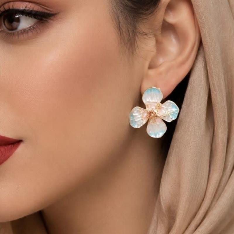 گوشواره میناکاری مدل گل چهار پر لبه آبی