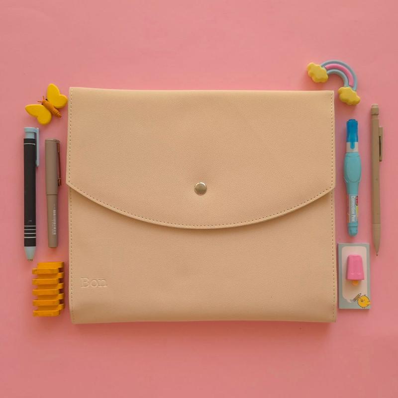 کیف چرمی cream 