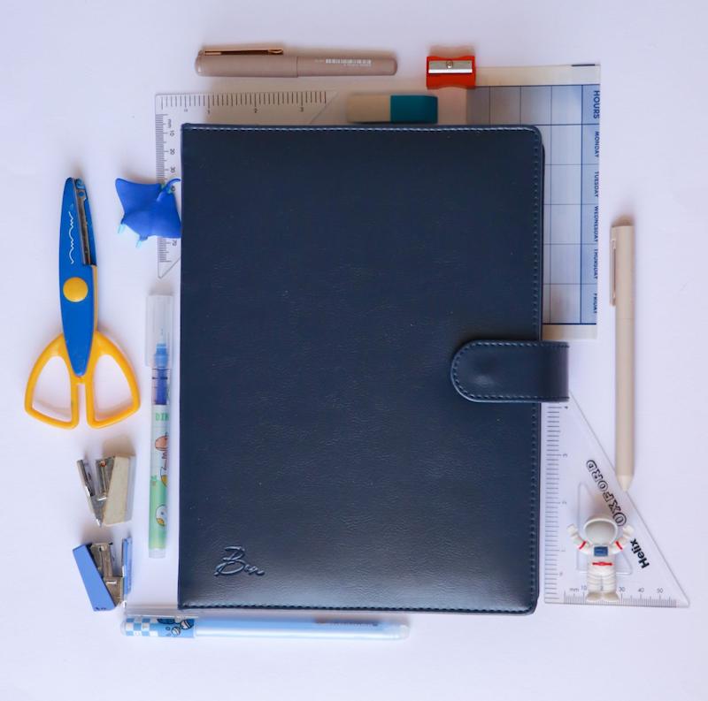 کلاسور Navy blue