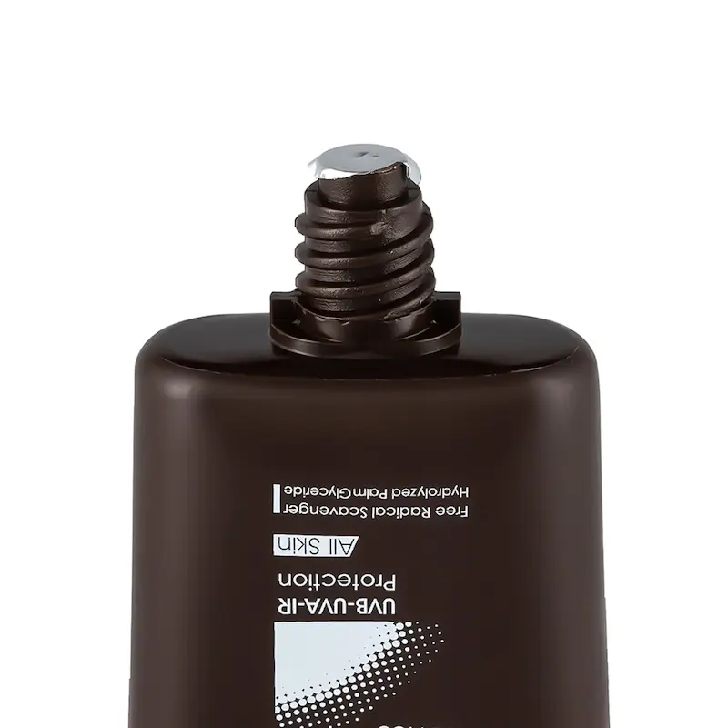 کرم ضد آفتاب بی رنگ ژوت با SPF50 مناسب آقایان حجم 50 میلی لیتر