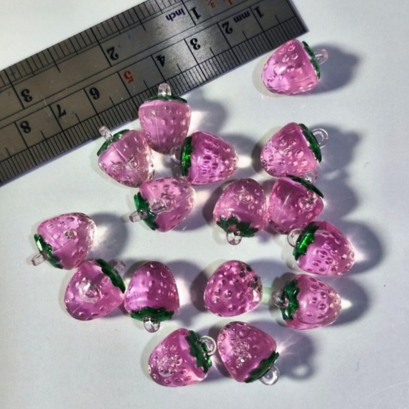 توت فرنگی صورتی 