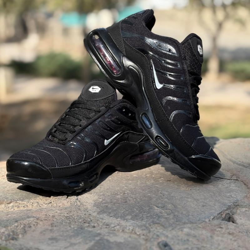 کتونی نایک T.N رنگ مشکی