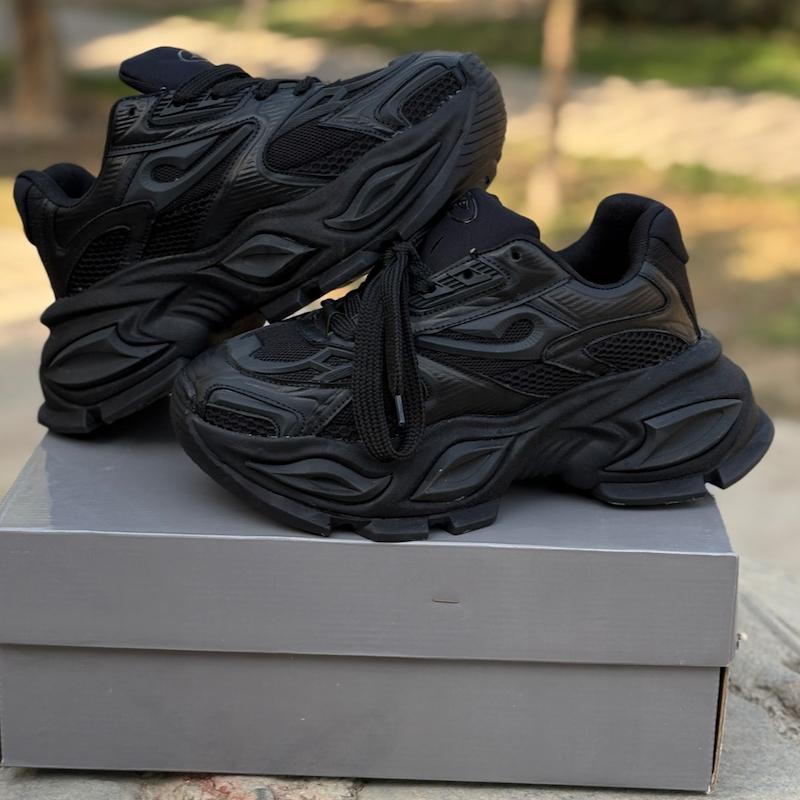 کتونی بالنسیاگا رنگ مشکی