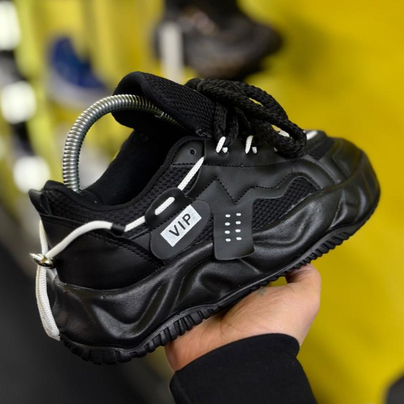 کتونی VIP رنگ مشکی