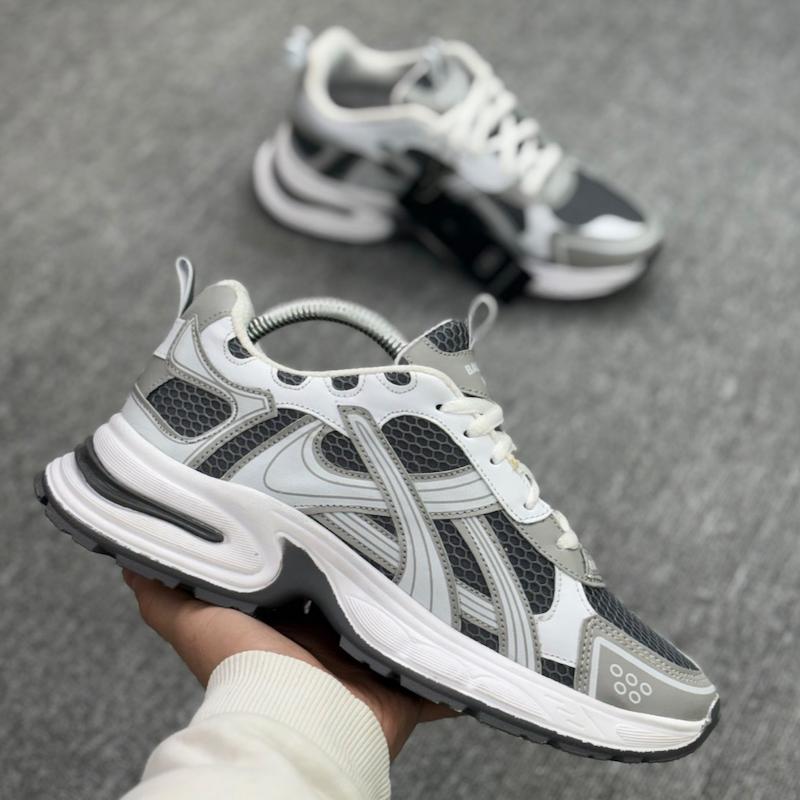 کتونی بالنسیاگا رنگ طوسی سفید