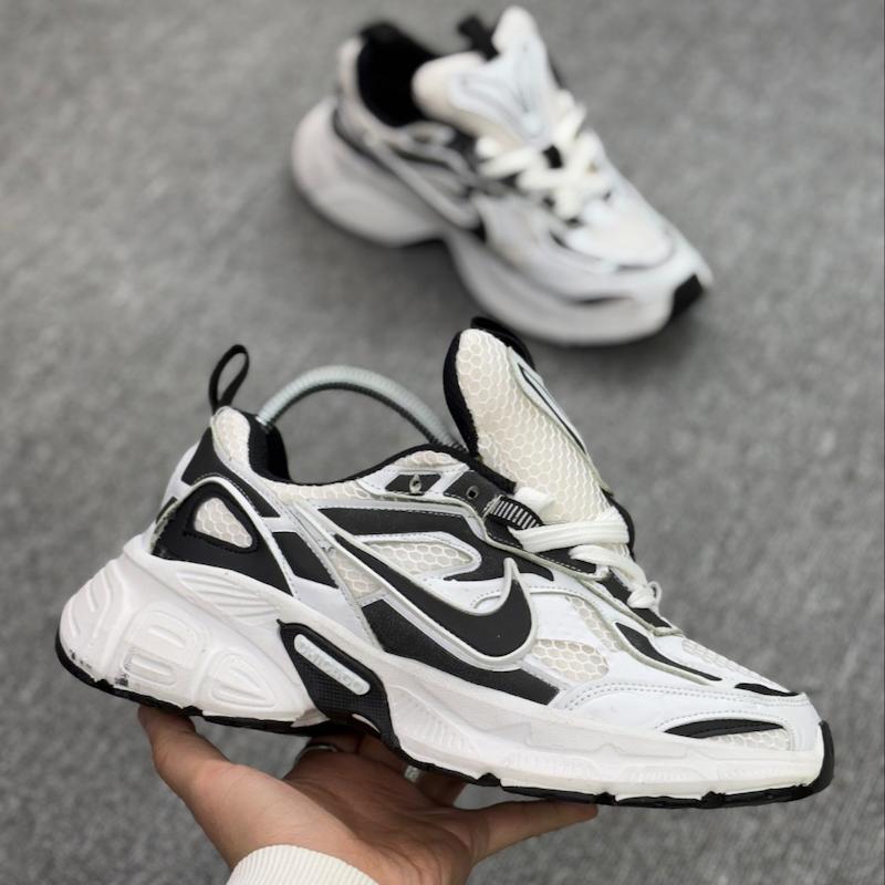 کتونی نایک رنگ سفید مشکی