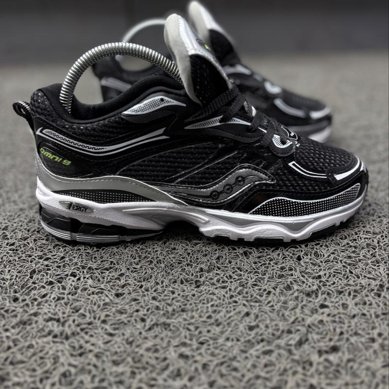 کتونی ساکونی رنگ مشکی