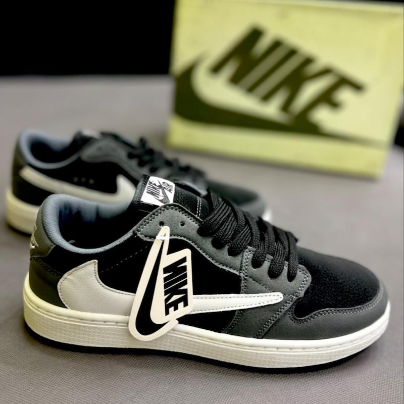 کتونی ترویس