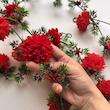 گل مصنوعی ریسه داوودی با ابعاد 200×5×5 سانتی‌متر و وزن 100 گرم