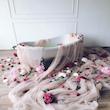 نمک حمام رز گلد مدل RoseTea  وزن 650 گرم