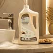 مایع دستشویی کرمی تاو مدل Cooki با رایحه بیسکوییت وزن 3750 گرم