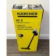 جارو شارژی عصایی کرشر مدل VC 4 CORDLESS با باتری 21.6 ولت، ظرفیت مخزن 650 میلی‌لیتر، قابلیت تنظیم سرعت، فیلتر قابل شست‌وشو، پاروی اصلی چندسطحی و دو سری نازل مخصوص شکاف و گردوغبار، دسته قابل تنظیم و پایه دیواری برای شارژ و نگهداری آسان