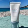 کرم ضد آفتاب بدون رنگ اسکین 1004 SPF 50 مدل Hyalu-Cica Water محافظ UVA ،UVB، مناسب برای انواع پوست، حجم 50 میلی‌لیتر