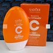کرم ضد آفتاب بی‌رنگ دست، صورت سادور SPF 50 مدل Vitamin C ×5 ‌، محافظ +++UVA،UVB،PA، مناسب برای انواع پوست حجم ۵۰ میلی‌لیتر