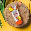 کرم ضد آفتاب بی رنگ فارم استی spf 50 مدل OIL-FREE مناسب پوست های مختلط و چرب حجم 70 میلی لیتر