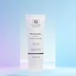 فلوئید ضد آفتاب بی‌رنگ صورت فولیسنس SPF 50 مدل نیاسینامید محافظ در برابر UVA/UVB ‌مناسب برای پوست چرب، مختلط، آکنه‌دار حجم 40 میلی‌لیتر