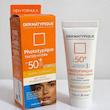 کرم ضد آفتاب رنگی(روشن) صورت درماتیپیک SPF 50 مدل تینتد هیدرا، محافظ در برابرUVA,UVB,IR,مناسب برای پوست خشک حجم ۵۰ میلی‌لیتر