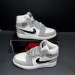 کفش پیاده روی مدل Air Jordan 1 Denim