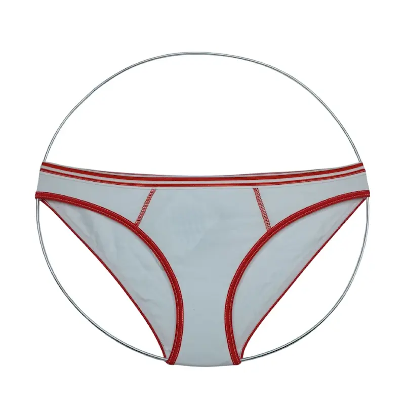 شورت سفید قرمز با طرح قلب برند مینودا 