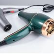 سشوار حرفه‌ای 2200 وات رومئو مدل RM-5858، موتور AC، وزن 450 گرم، المنت فلز، دارای سری متمرکز‌کننده باریک با ویژگی صاف‌کنندگی، حجم‌دهندگی، با قابلیت تنظیم دما، باد سرد