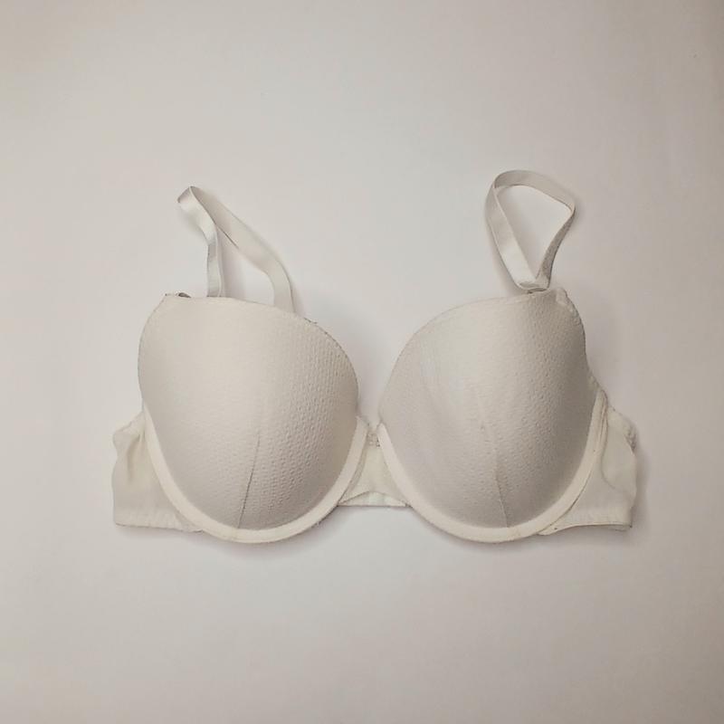 سوتین اسفنجی گیپوردار سفید نکست