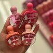 برق لب حرارتی پینترستی هدی موجی مدل اپل کد 94523651 cute huda moji women & girls sweet & fragrant lip gloss glitter apple model www.poonelstore.com