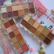پالت سایه چشم 12 رنگ هدی موجی، پالت آرایشی هدی موجی 12 رنگ کد 64955021 hudamoji crackers cream 12 colors eye shadow item no es-730 poonelstore.com