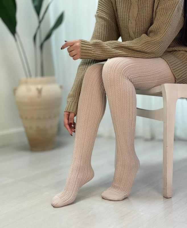 جوراب شلواری گندمی