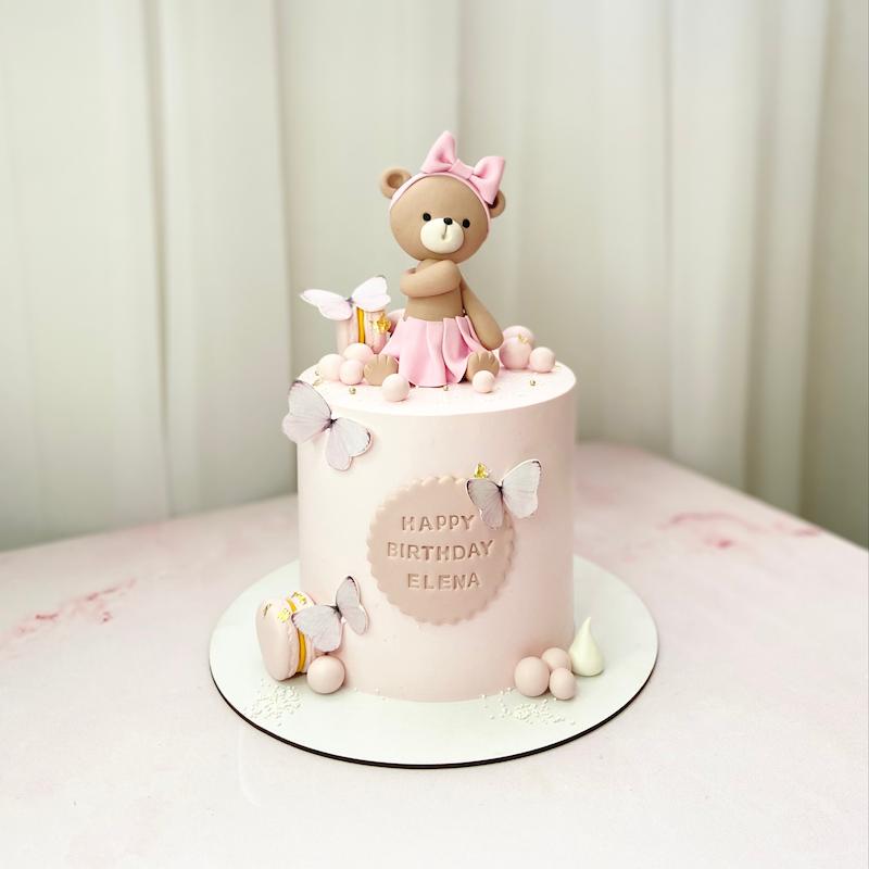 کیک خرس پروانه دار