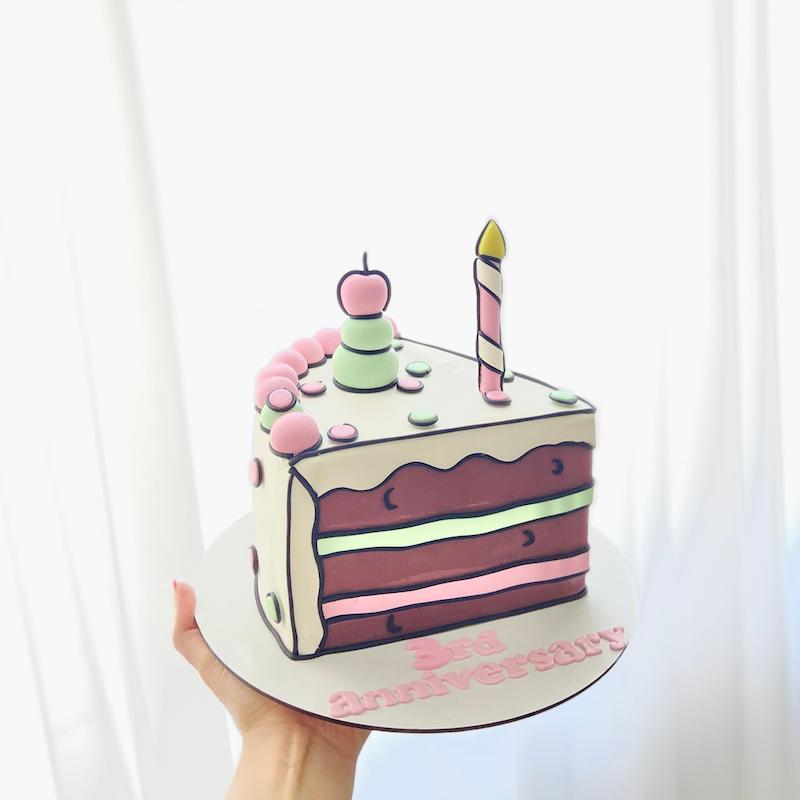 کیک مثلثی کارتونی