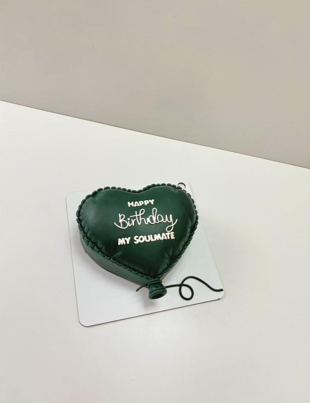 کیک بادکنک قلبی