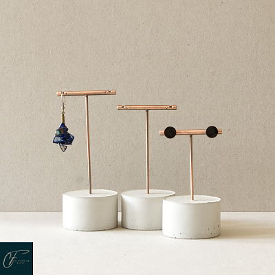 پایه گوشواره بتنی  Concrete earring stand