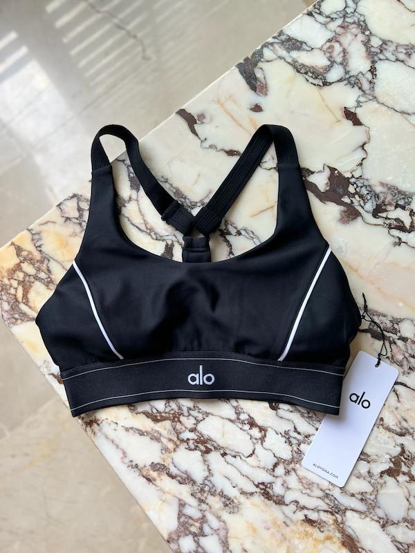 🤍 Suit up bra alo yoga 