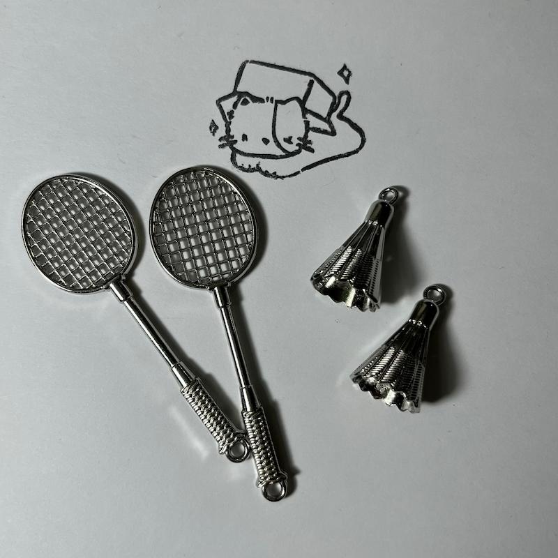 آویز بدمینتون 