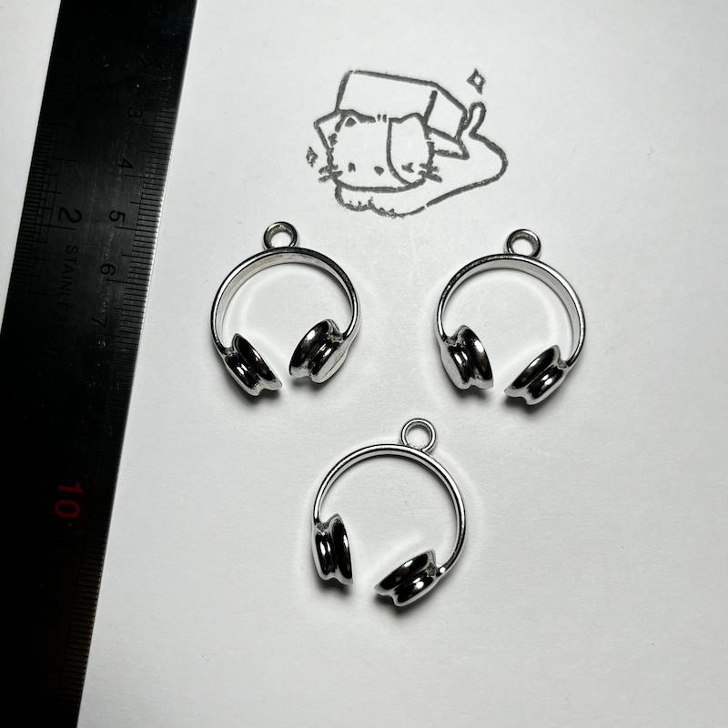 آویز هدفون فلزی 