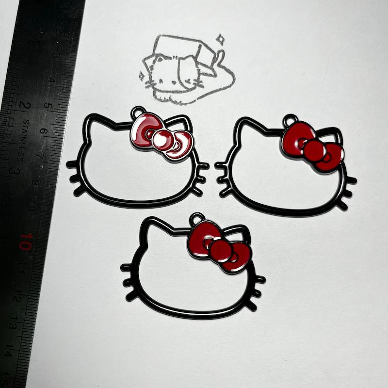 آویز کیتی فلزی 