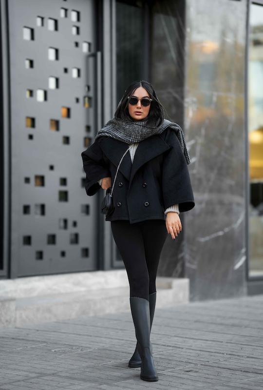 پالتو Black tiyara