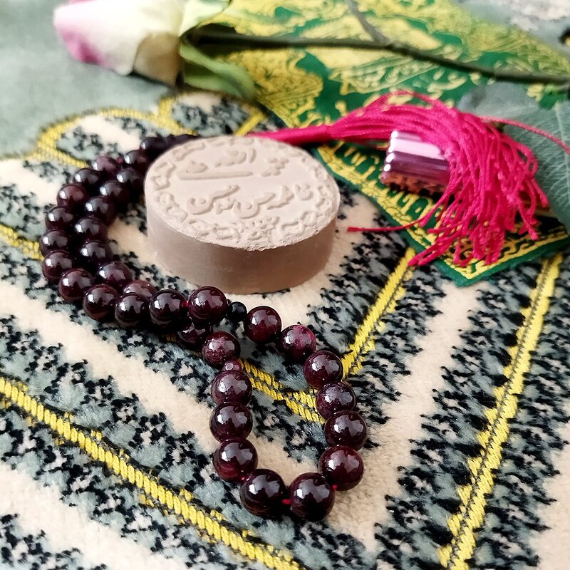 تسبیح یاقوت سیلان ۳۳ دانه سایز ۸ میل