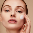 اسکراب خاک رس تصفیه‌کننده پوست ۹۰ میل کلی د پاو بیوتی Clé de Peau Beauté Skin-Refining Clay Scrub