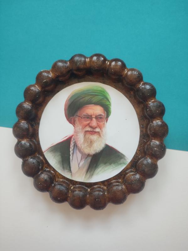 قاب عکس رهبری 