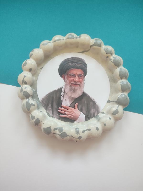 قاب عکس رهبری 