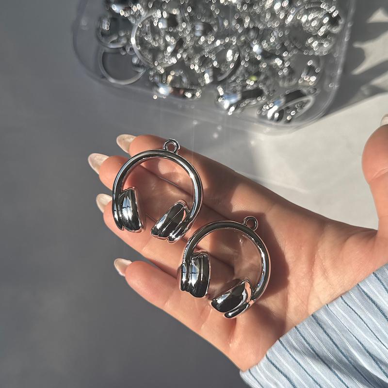 هدفون نقره ای🩶