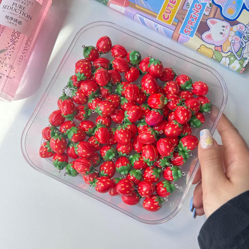 توت فرنگی قرمز چراغ دار🍓