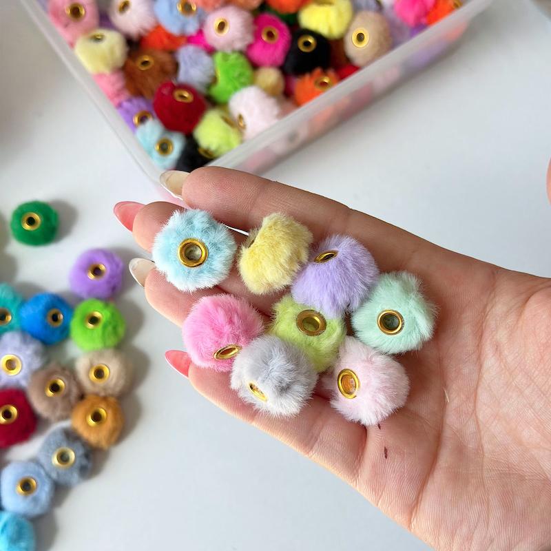 مهره پشمالو🖐🏻🧸