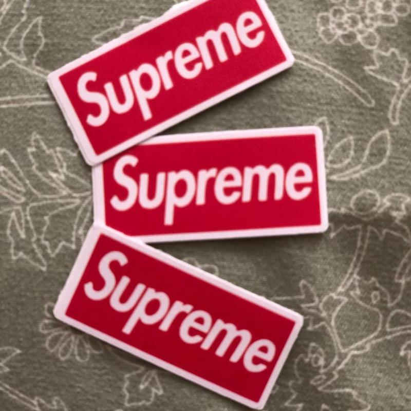 استیکر Supreme