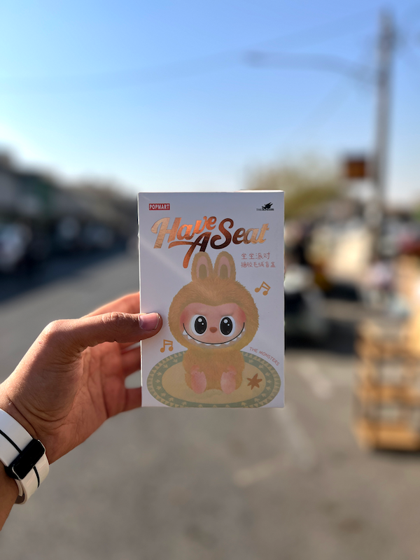 عروسک لبوبو HAVE SEAT ) LABUBU ) 