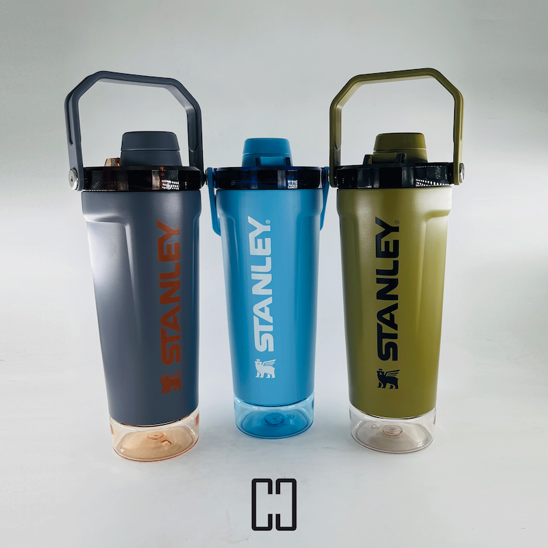 شیکر استنلی ۵۹۰ میل مخزن دار مدل Activate Shaker Bottle